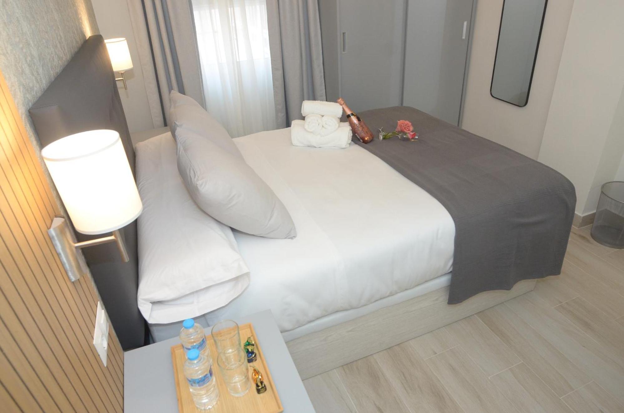 Alojamiento Beethoven Luxury Malaga Bagian luar foto
