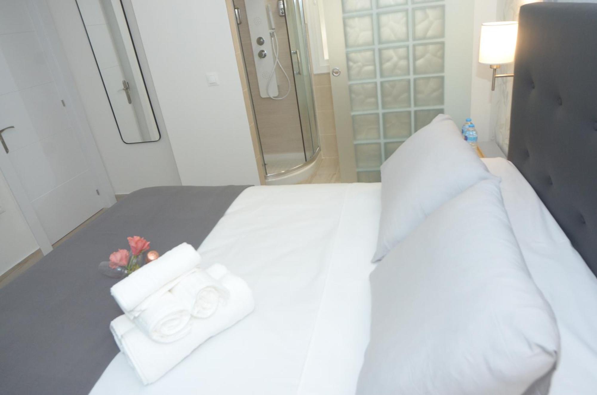 Alojamiento Beethoven Luxury Malaga Bagian luar foto