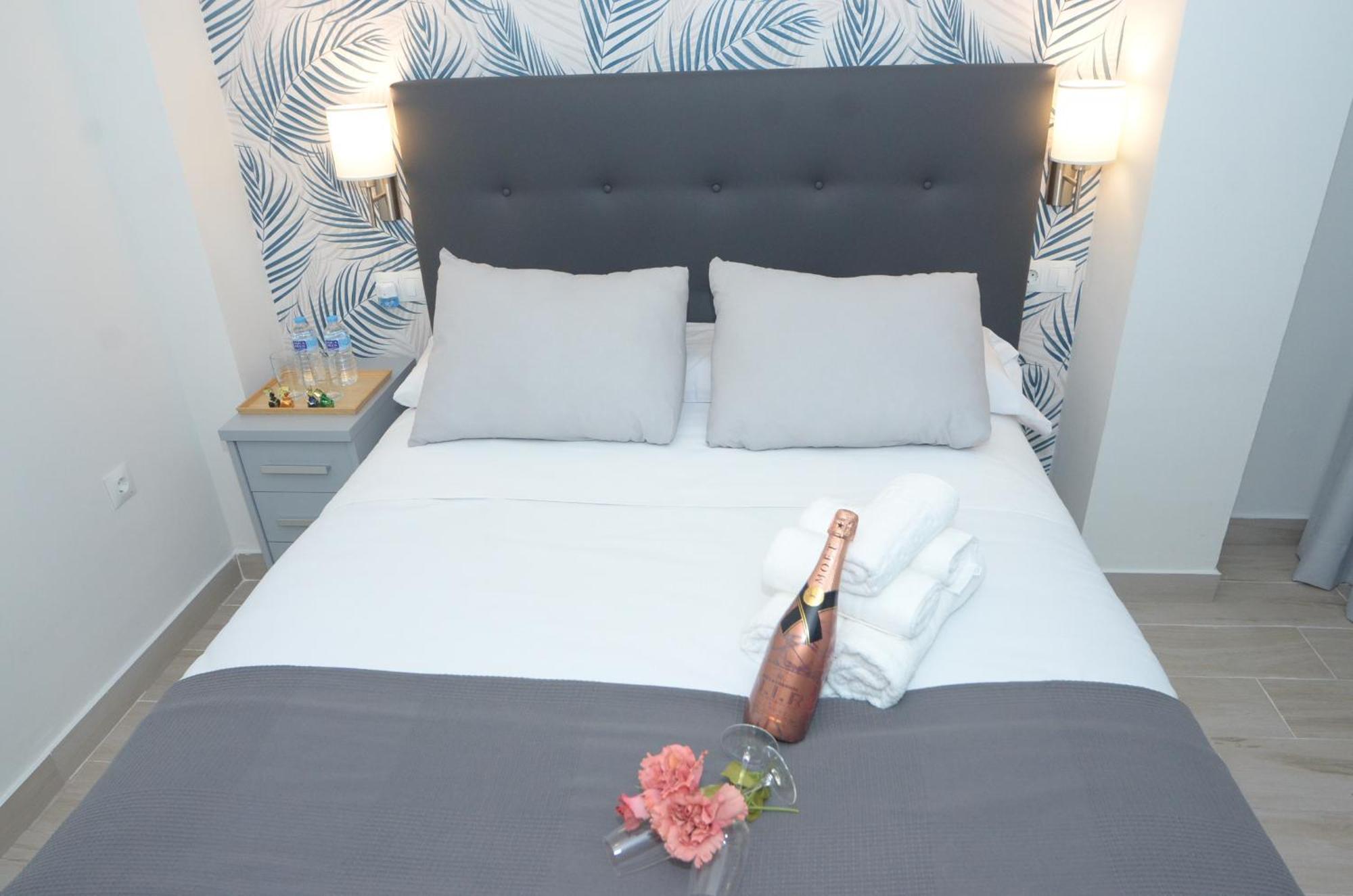 Alojamiento Beethoven Luxury Malaga Bagian luar foto