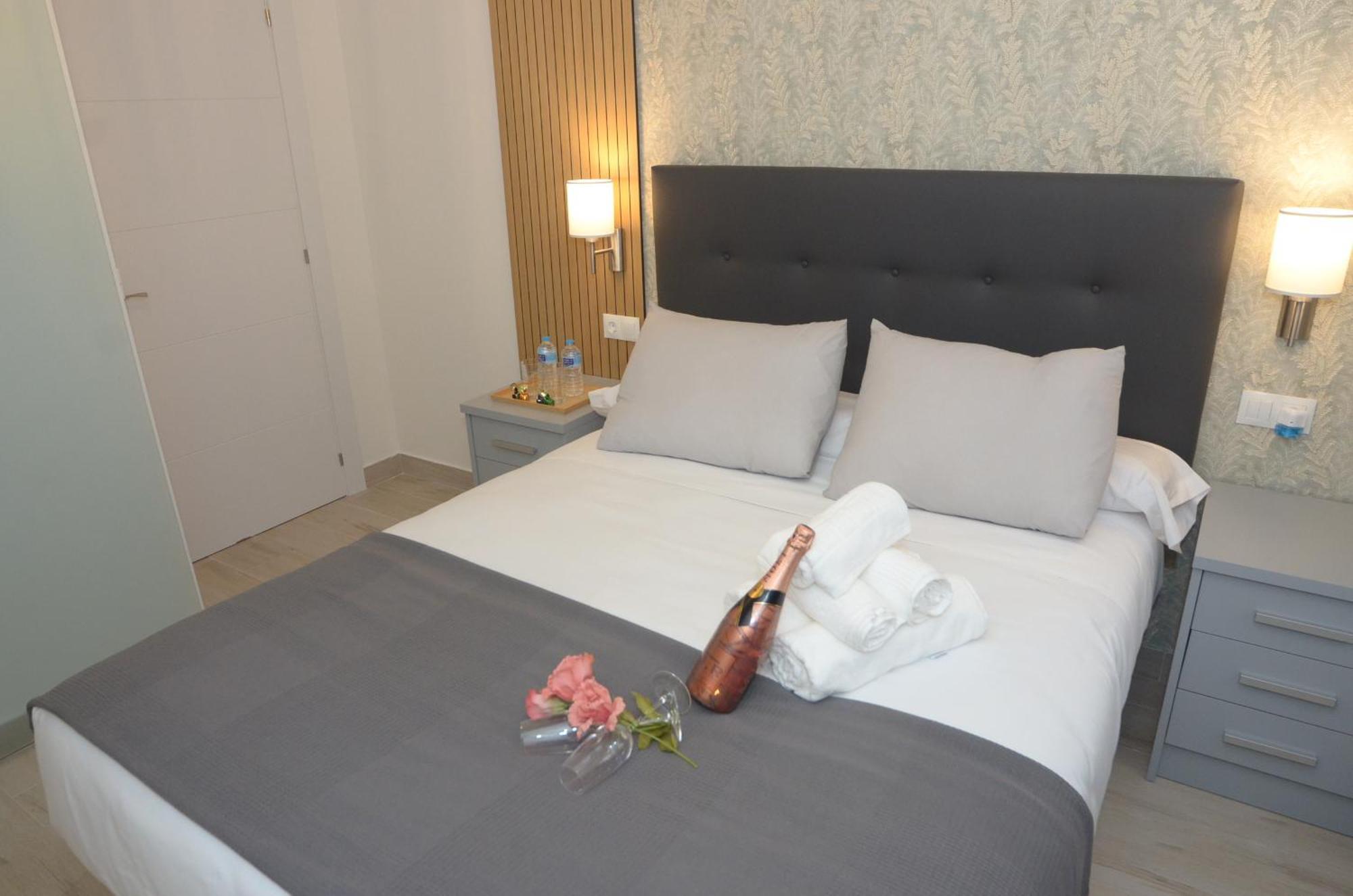 Alojamiento Beethoven Luxury Malaga Bagian luar foto