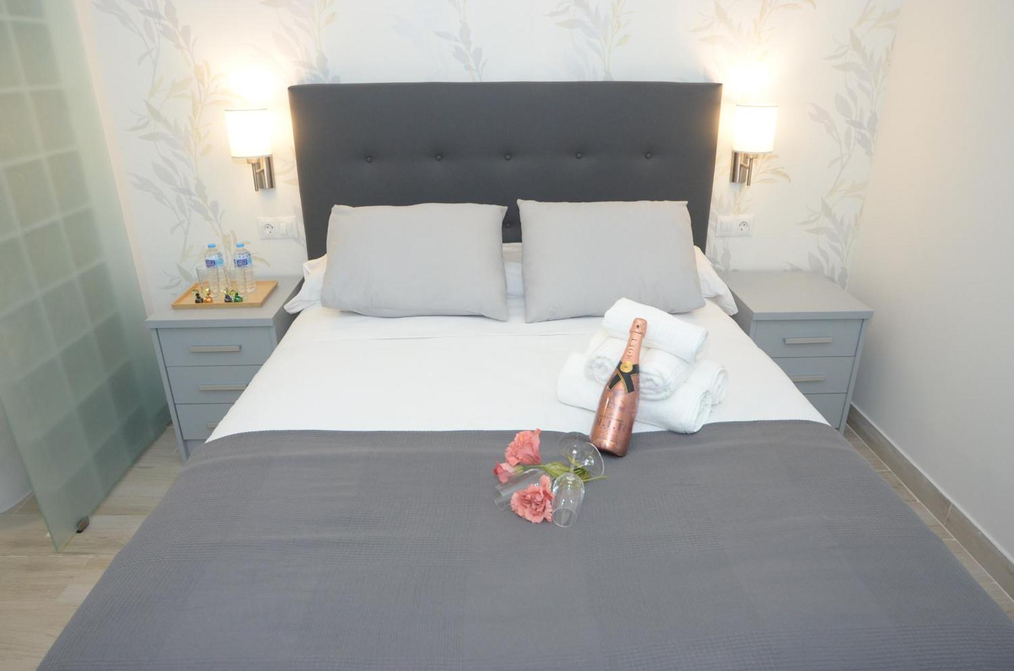 Alojamiento Beethoven Luxury Malaga Bagian luar foto