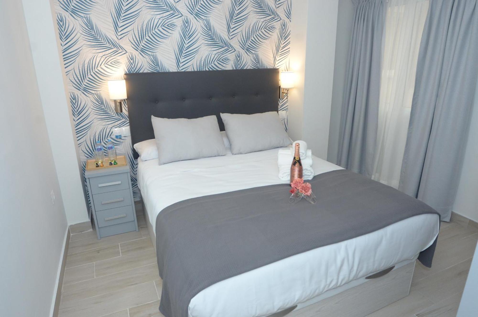 Alojamiento Beethoven Luxury Malaga Bagian luar foto