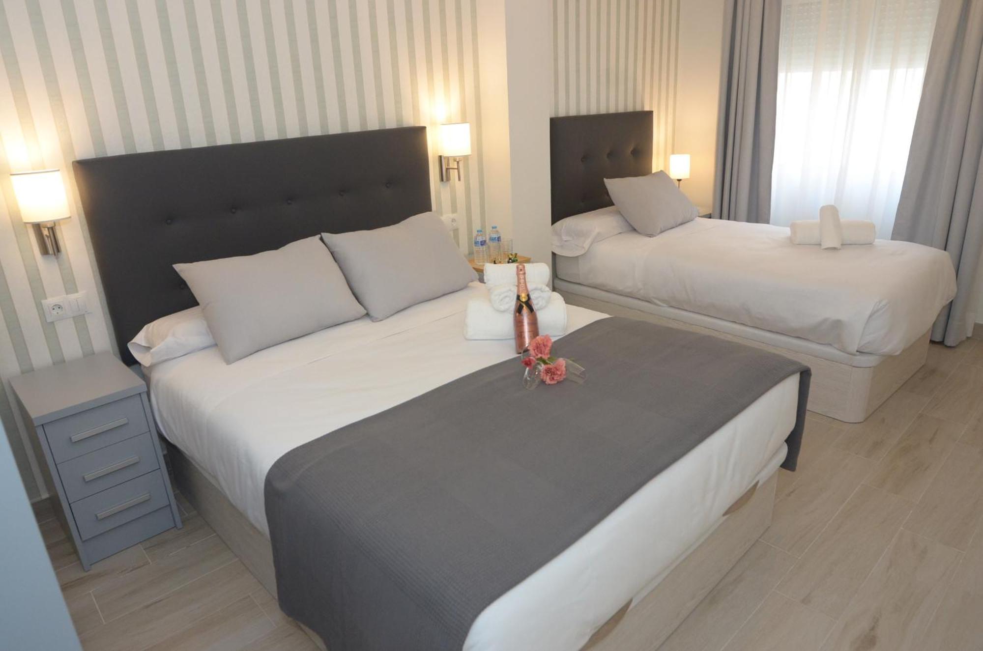 Alojamiento Beethoven Luxury Malaga Bagian luar foto