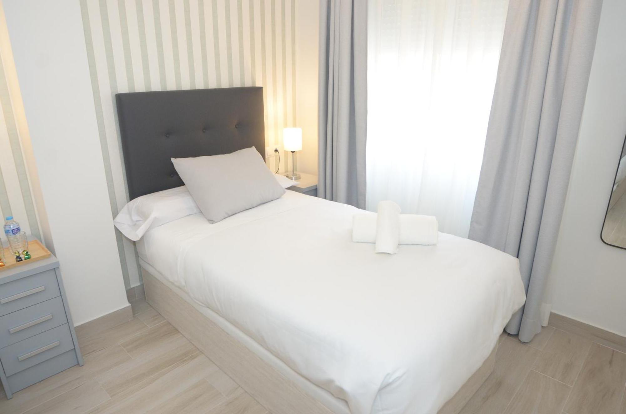 Alojamiento Beethoven Luxury Malaga Bagian luar foto