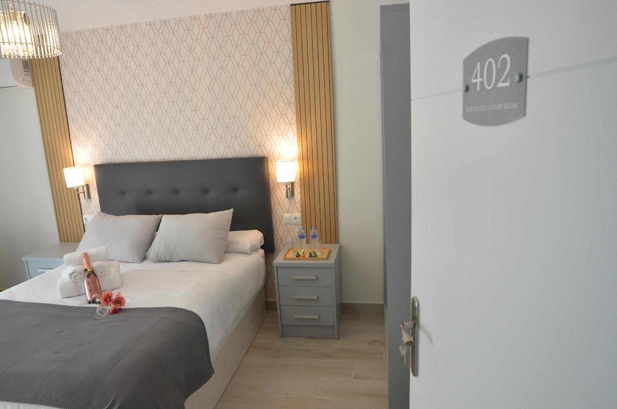 Alojamiento Beethoven Luxury Malaga Bagian luar foto