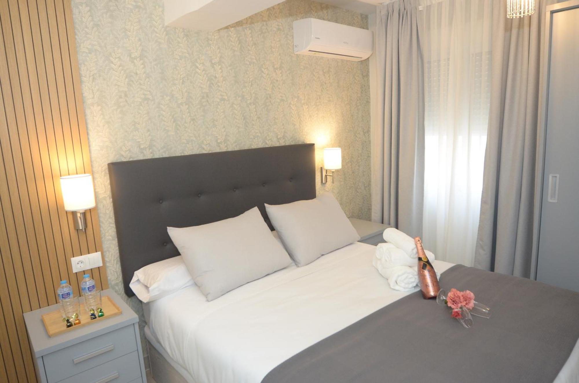 Alojamiento Beethoven Luxury Malaga Bagian luar foto