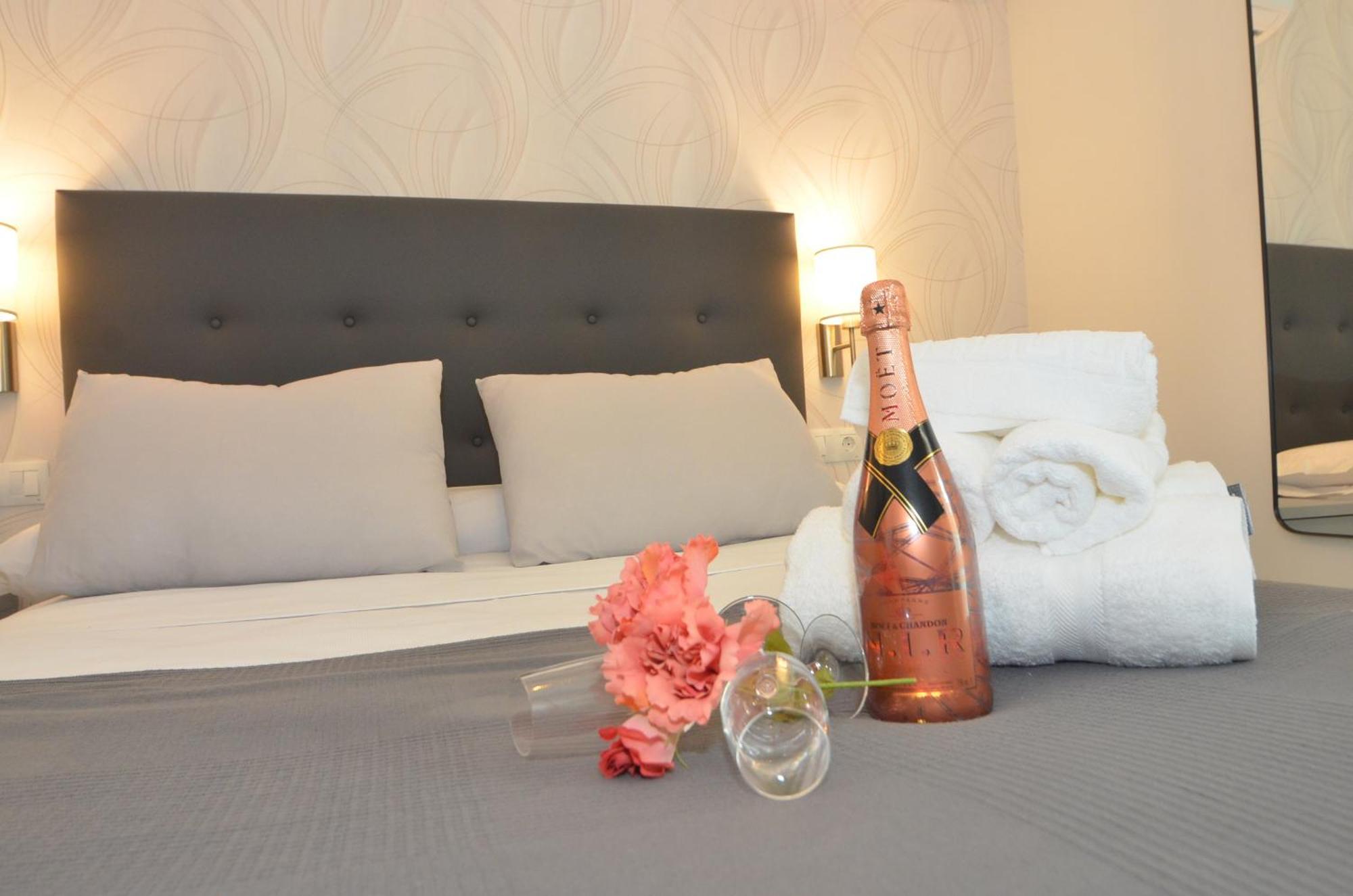 Alojamiento Beethoven Luxury Malaga Bagian luar foto